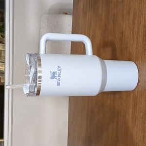 40oz Stanley limited edition Hearth and Hand silver foil